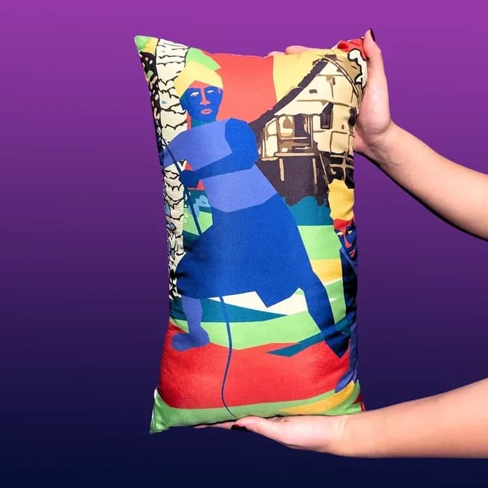 Falah Naim – Main Gasing Pillow
