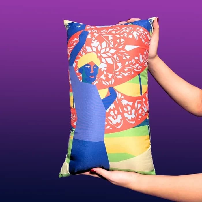 Falah Naim – Main Wau Pillow